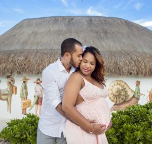 Beach Maternity Portrait Cancun
