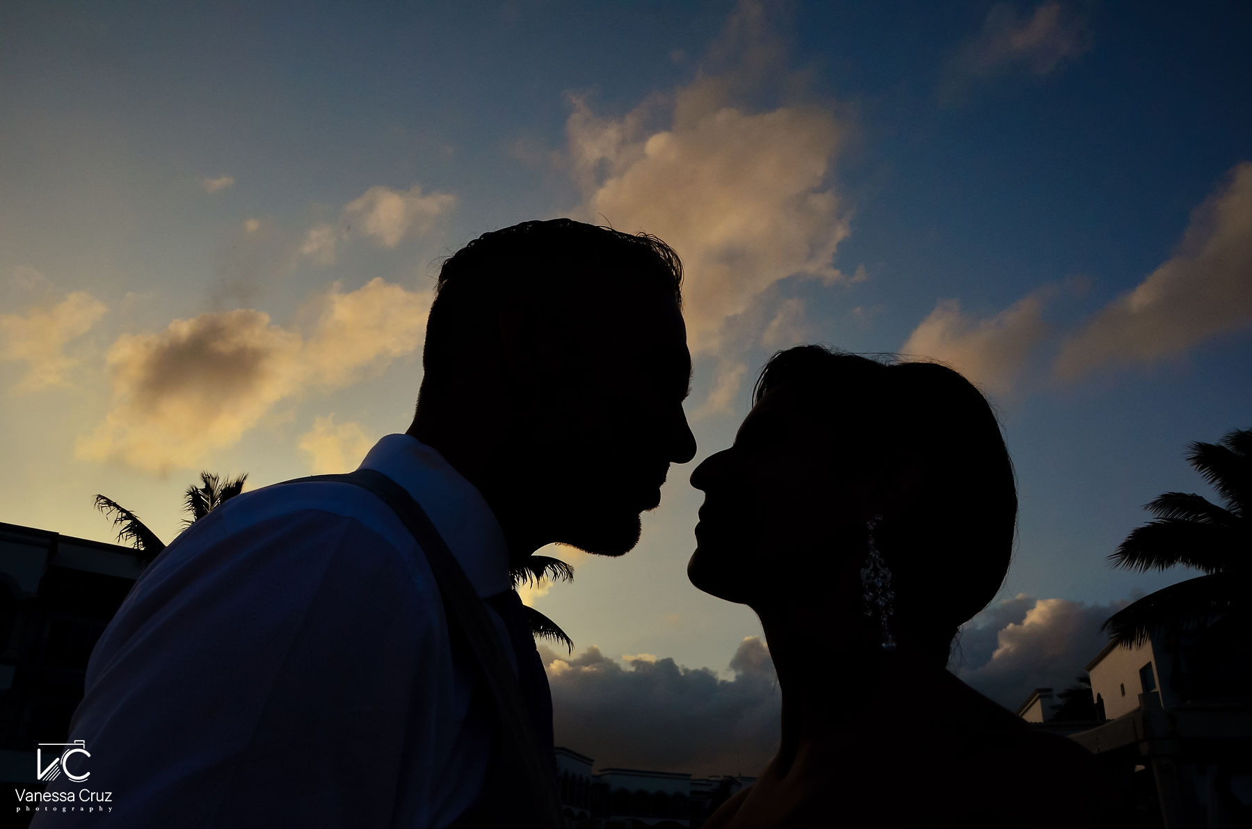 Bride and Groom beautiful silhouette  Royal Playa del Carmen Mexico