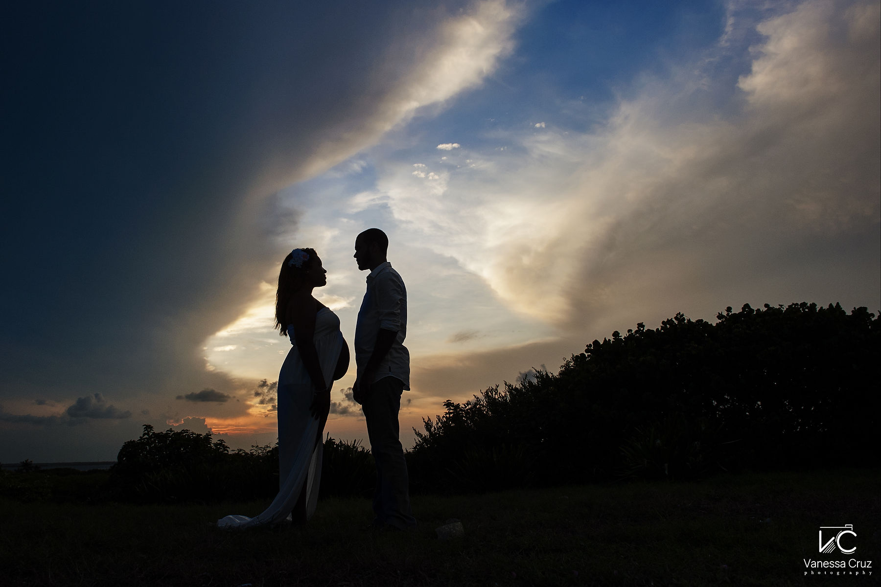 Maternity silhouette Photography Cancun Mexico