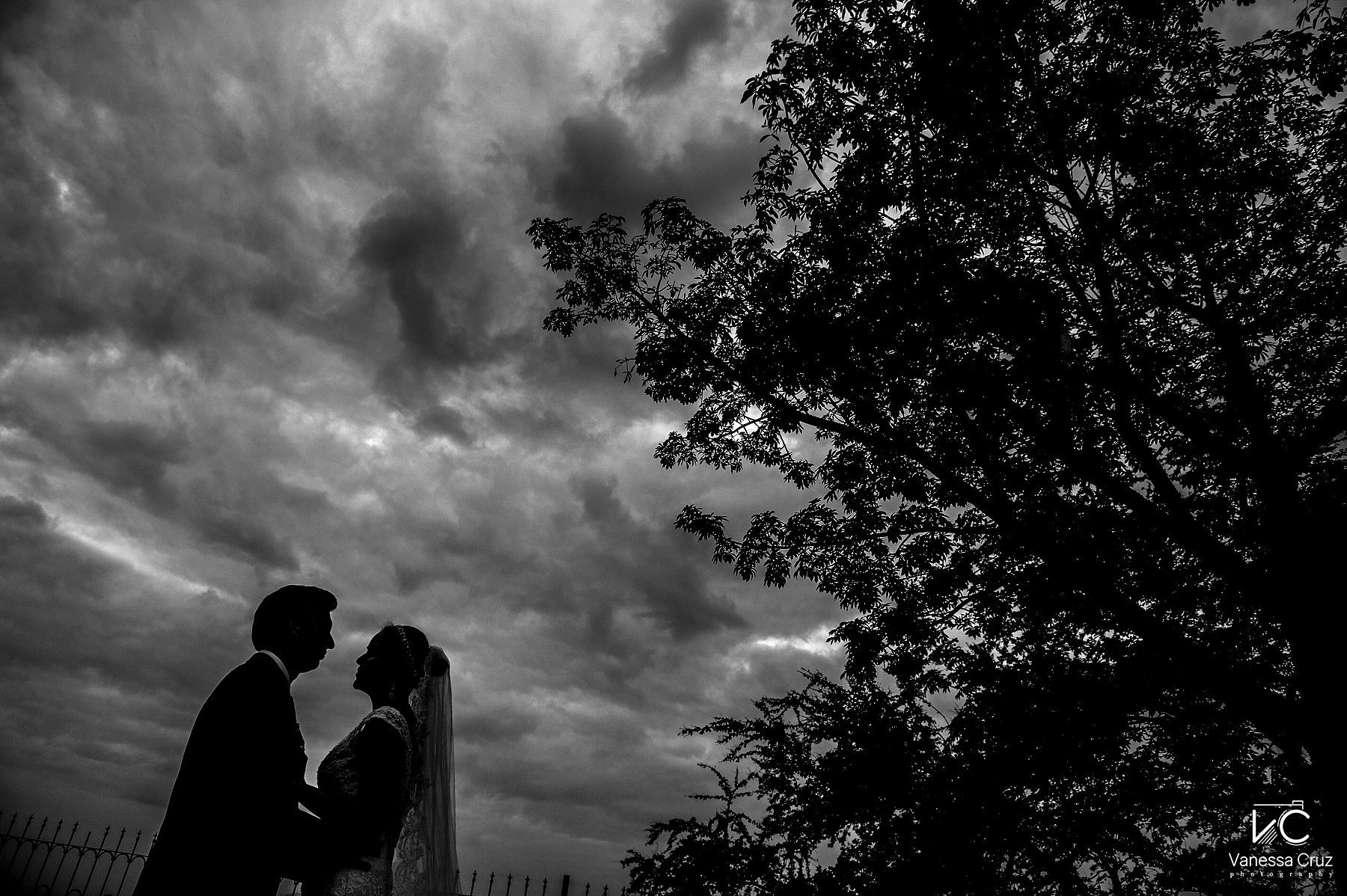 Black and white bride and groom silhouette Chiapas Mexico